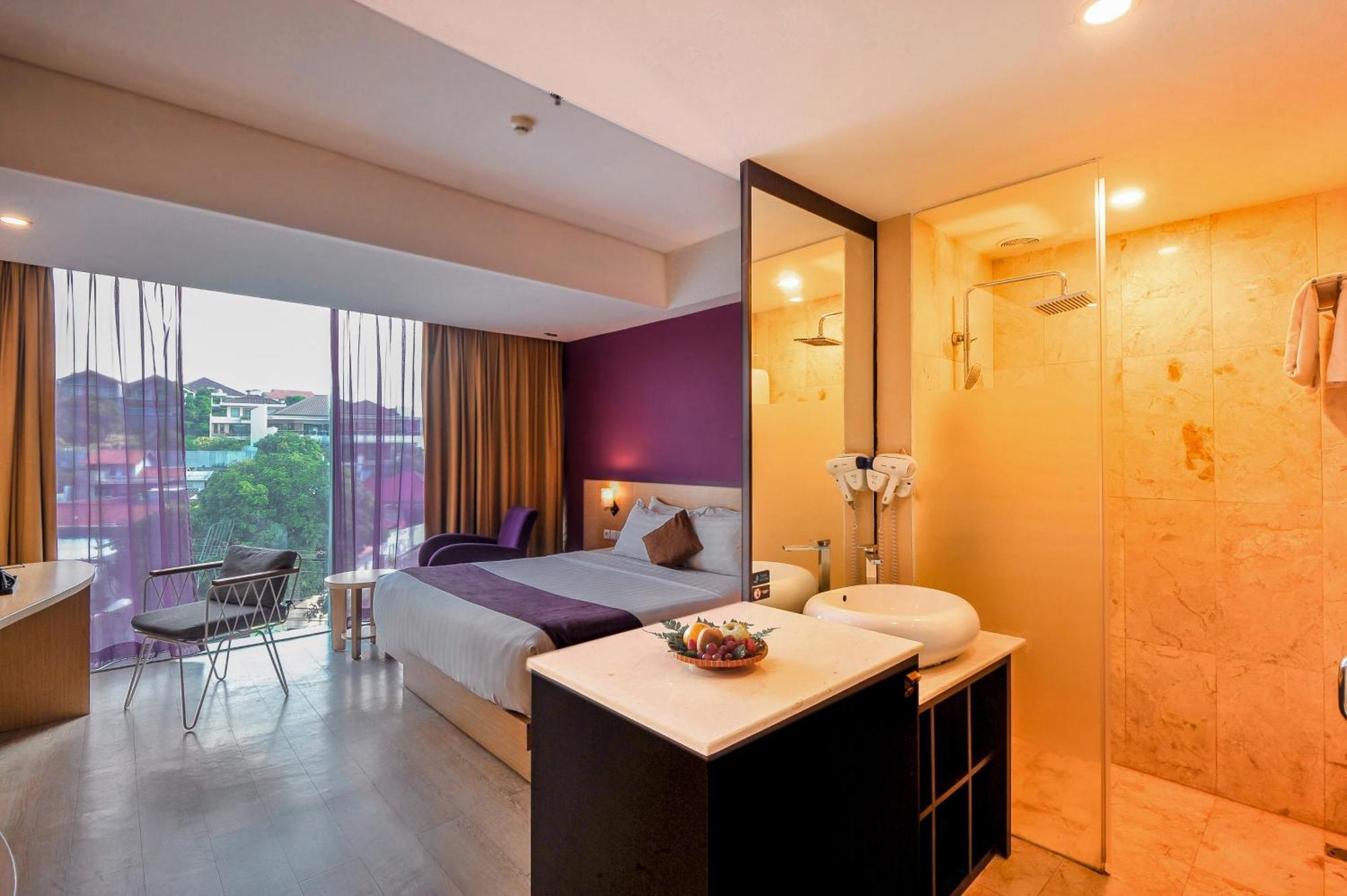 Grand Edge Hotel Semarang Exterior photo