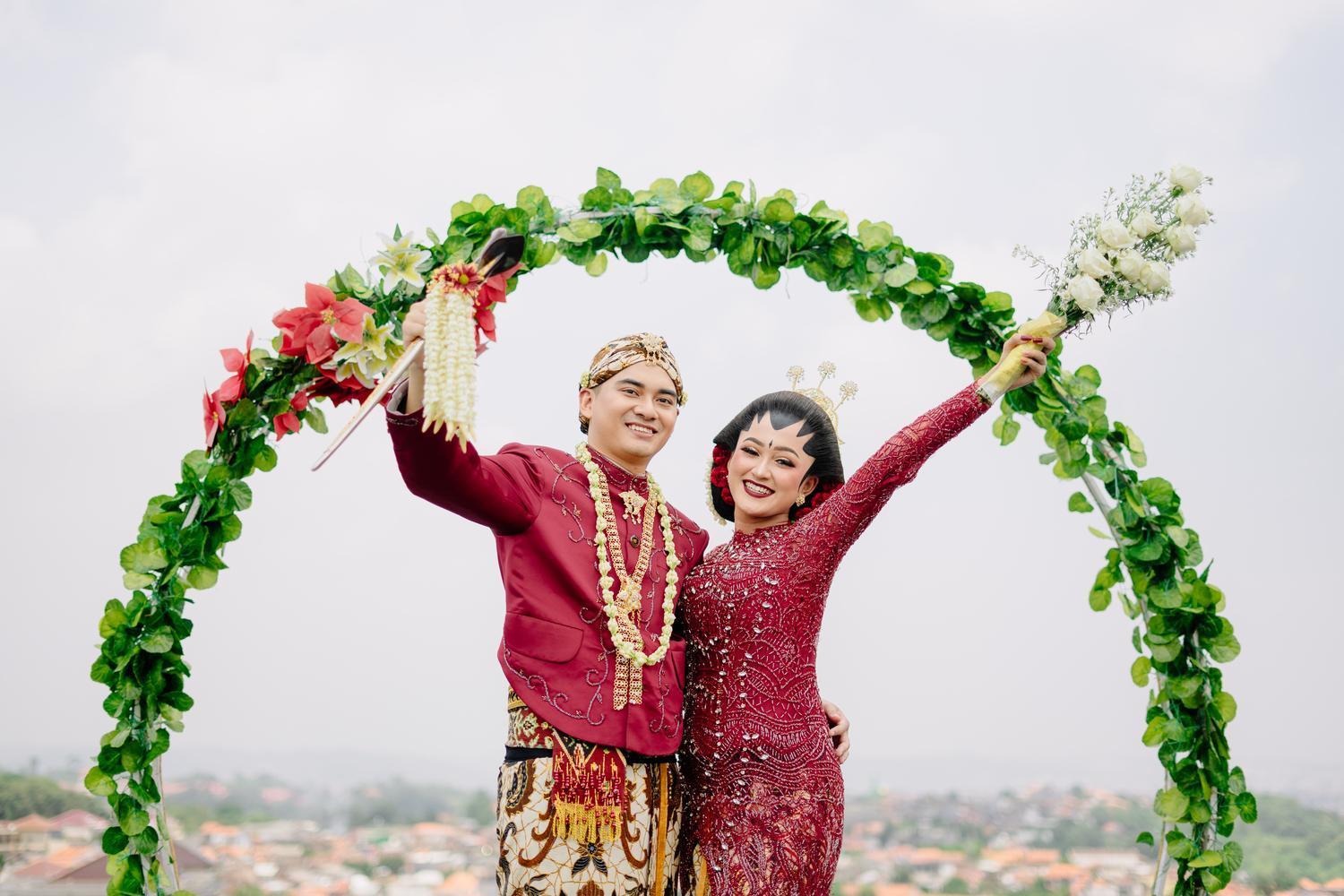 Grand Edge Hotel Semarang Exterior photo